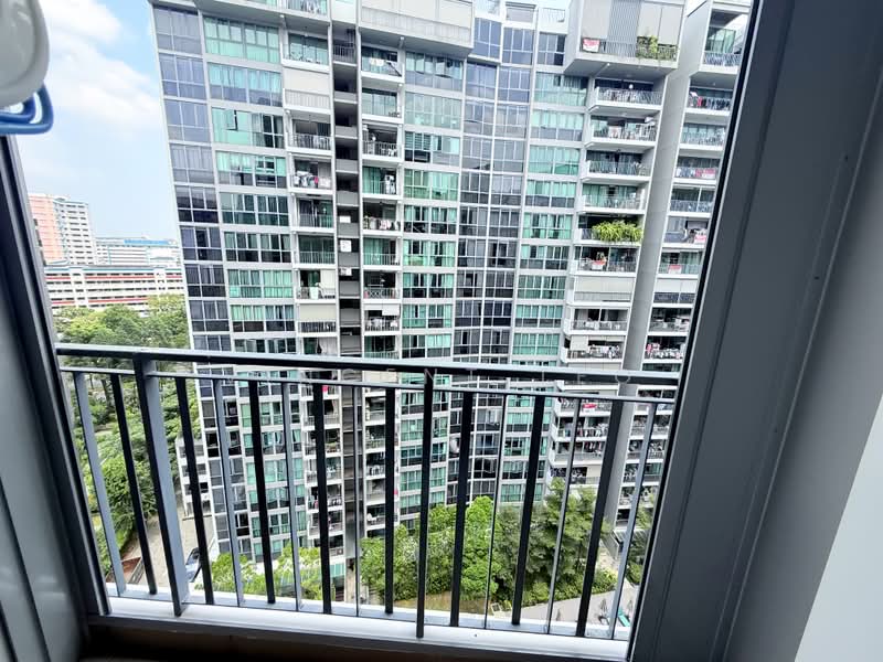 Esparina Residences, 113 Compassvale Bow, Room Rental, 300 sqft, Condominium For Rent, by Vincent Teo, 500234093 - Balcony - PropertyGuru.com.sg