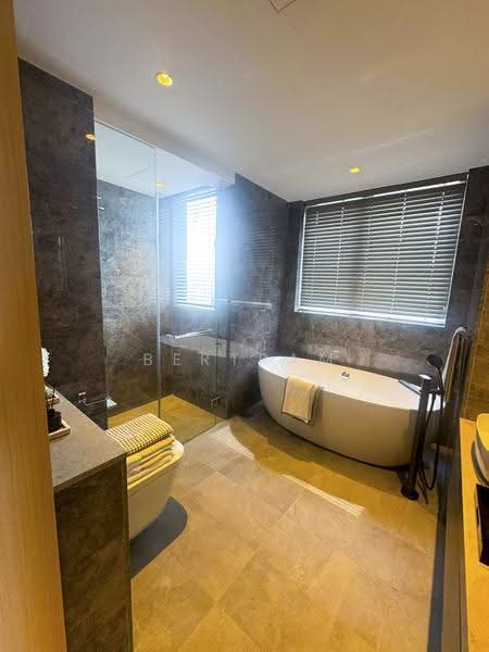 Pinetree Hill, 36 Pine Grove, Clementi Park / Upper Bukit Timah, 5 Bedrooms, 2,874 sqft, Condominium For Sale, by Bertram Tian 田镇伟, 500234099 - Bathroom - PropertyGuru.com.sg