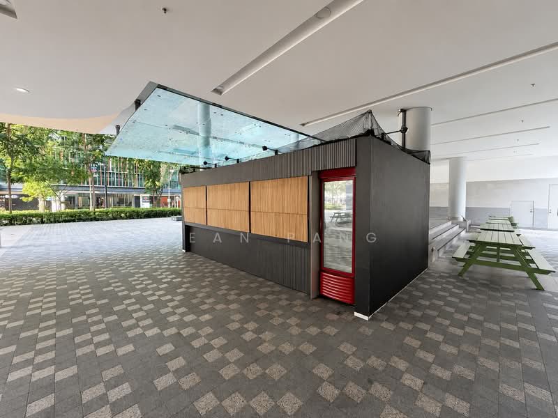 F&B Kiosk @ Bras Basah/Stamford Road | Great Catchment | Near MRT, , 258 sqft, Food & Beverage For Rent, by Sean Pang, 500234141 - Exterior - CommercialGuru.com.sg
