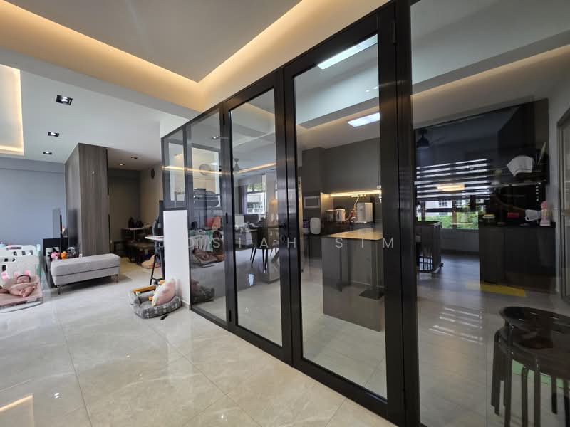 876C Tampines Avenue 8, 876C Tampines Avenue 8, 3 Bedrooms, 1,216 sqft, HDB Flat For Sale, by Josiah Sim, 500234145 - Living Room - PropertyGuru.com.sg