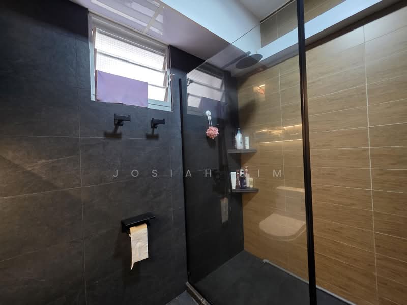 876C Tampines Avenue 8, 876C Tampines Avenue 8, 3 Bedrooms, 1,216 sqft, HDB Flat For Sale, by Josiah Sim, 500234145 - Bathroom - PropertyGuru.com.sg