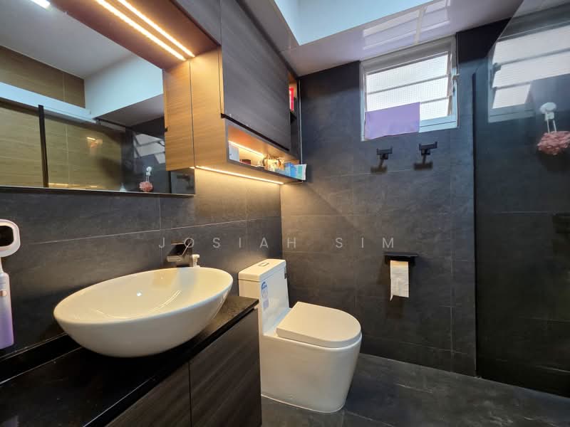 876C Tampines Avenue 8, 876C Tampines Avenue 8, 3 Bedrooms, 1,216 sqft, HDB Flat For Sale, by Josiah Sim, 500234145 - Bathroom - PropertyGuru.com.sg