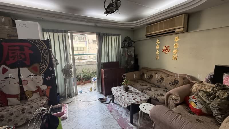 122 Bukit Batok Central, 122 Bukit Batok Central, 4 Bedrooms, 1,615 sqft, HDB Flat For Sale, by Darren Koh Chun Hong, 500234203 - Living Room - PropertyGuru.com.sg