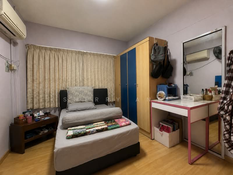 209 Tampines Street 21, 209 Tampines Street 21, 3 Bedrooms, 1,119 sqft, HDB Flat For Sale, by Sherry Ang, 500234210 - Bedroom - PropertyGuru.com.sg