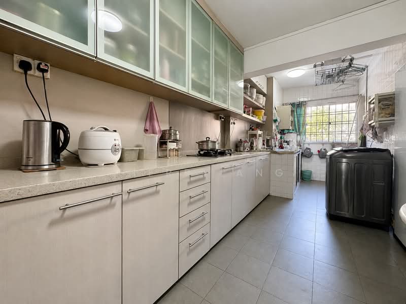 209 Tampines Street 21, 209 Tampines Street 21, 3 Bedrooms, 1,119 sqft, HDB Flat For Sale, by Sherry Ang, 500234210 - Kitchen - PropertyGuru.com.sg