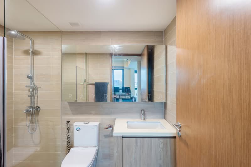 Kingsford Waterbay, 76 Upper Serangoon View, 2 Bedrooms, 678 sqft, Condominium For Sale, by Rayden Tan, 500234213 - Bathroom - PropertyGuru.com.sg