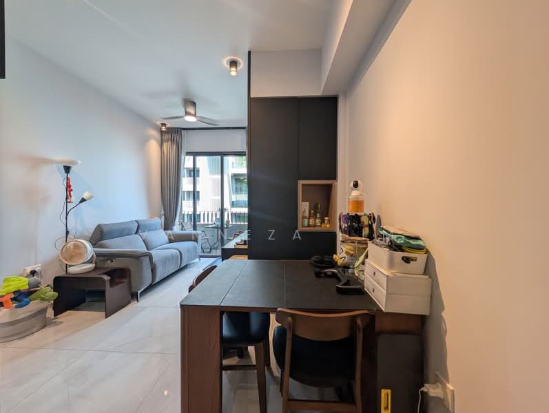 Rezi 24, 39 Lorong 24 Geylang, 2 Bedrooms, 657 sqft, Apartment For Sale, by Vanneza Lim, 500234245 - Living Room - PropertyGuru.com.sg