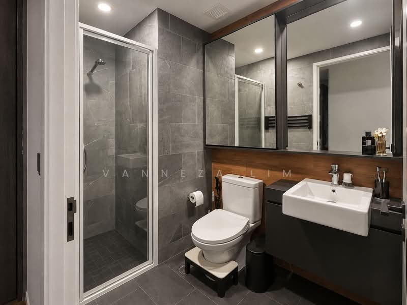 Rezi 24, 39 Lorong 24 Geylang, 2 Bedrooms, 657 sqft, Apartment For Sale, by Vanneza Lim, 500234245 - Bathroom - PropertyGuru.com.sg