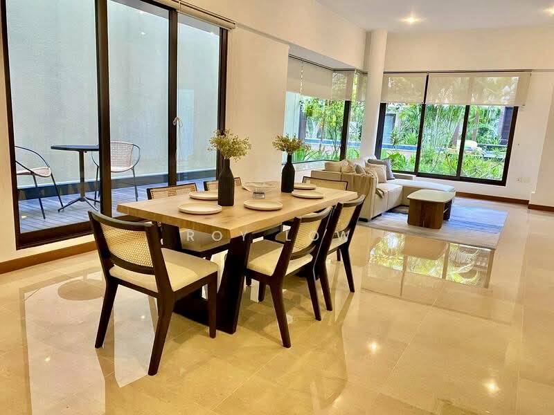 Lornie 18, 12 Lornie Road, 6 Bedrooms, 4,467 sqft, Cluster House For Sale, by Roy Low, 500234252 - Dining Room - PropertyGuru.com.sg