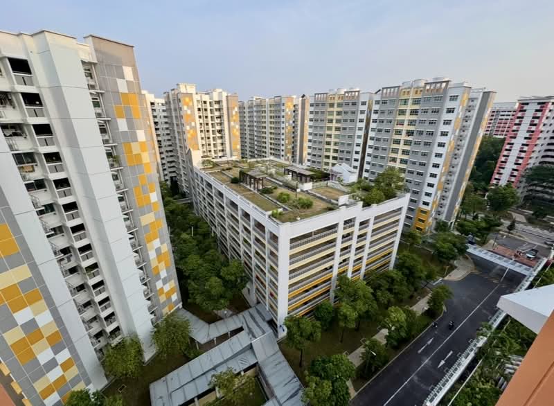 476D Choa Chu Kang Avenue 5, 476D Choa Chu Kang Avenue 5, 3 Bedrooms, 990 sqft, HDB Flat For Sale, by Lina Dewi, 500234254 - Exterior - PropertyGuru.com.sg