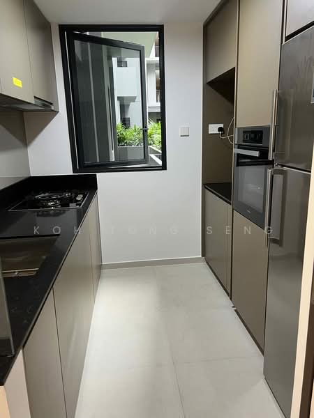 Royalgreen, 6B Anamalai Avenue, 3 Bedrooms, 990 sqft, Condominium For Rent, by Koh Tong Seng, 500234258 - Kitchen - PropertyGuru.com.sg