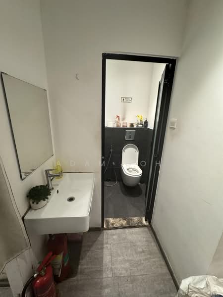 Holland Village Shophouses, Holland Village Holland Ave, Tanglin / Holland / Bukit Timah, 1,650 sqft, Food & Beverage For Rent, by Adam Goh, 500234263 - Bathroom - CommercialGuru.com.sg
