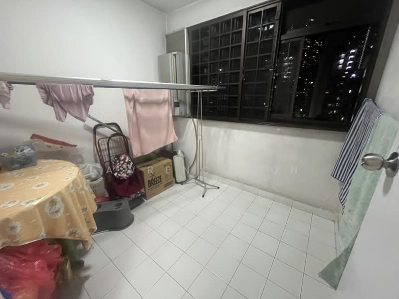118 Lorong 1 Toa Payoh, 118 Lorong 1 Toa Payoh, 3 Bedrooms, 700 sqft, HDB Flat For Sale, by Lawrence Loh, 500234275 - Utility Room - PropertyGuru.com.sg