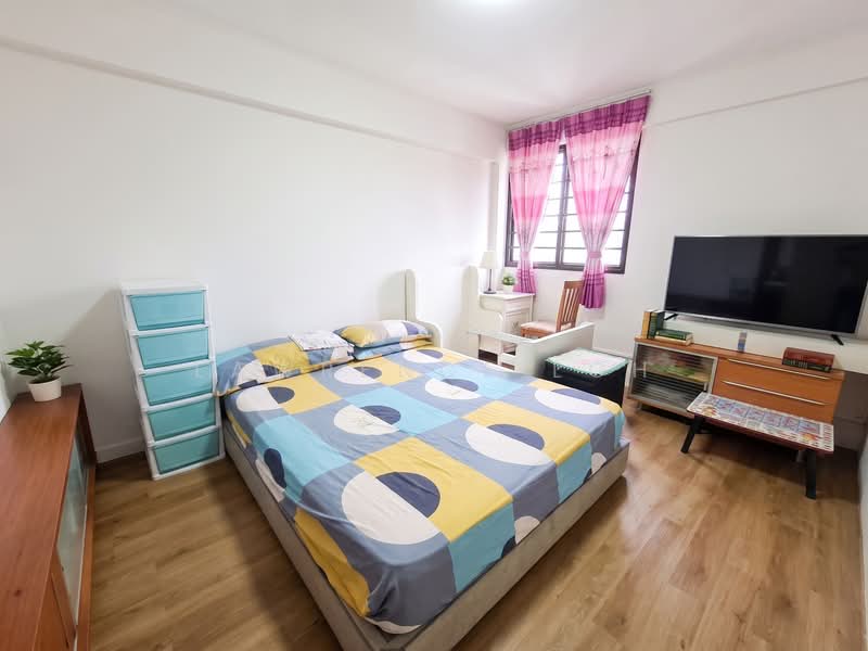 118 Lorong 1 Toa Payoh, 118 Lorong 1 Toa Payoh, 3 Bedrooms, 700 sqft, HDB Flat For Sale, by Lawrence Loh, 500234275 - Bedroom - PropertyGuru.com.sg