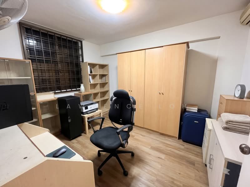 118 Lorong 1 Toa Payoh, 118 Lorong 1 Toa Payoh, 3 Bedrooms, 700 sqft, HDB Flat For Sale, by Lawrence Loh, 500234275 - Study - PropertyGuru.com.sg