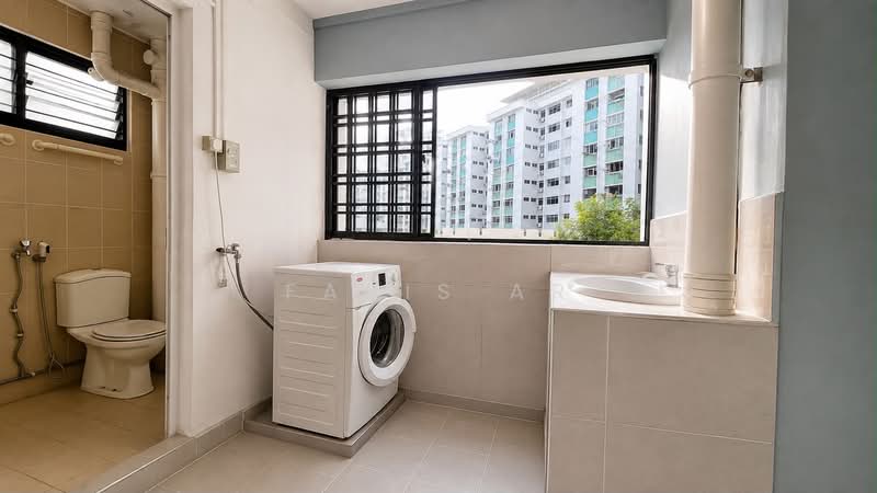 115 Marsiling Rise, 115 Marsiling Rise, 6 Bedrooms, 1,980 sqft, HDB Flat For Sale, by Faris Ar, 500234276 - Bathroom - PropertyGuru.com.sg
