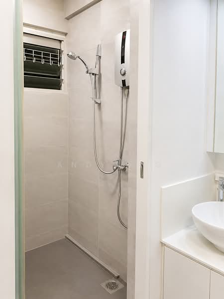 1 Lorong 7 Toa Payoh, 1 Lorong 7 Toa Payoh, 2 Bedrooms, 721 sqft, HDB Flat For Rent, by Andy Ong, 500234280 - Bathroom - PropertyGuru.com.sg