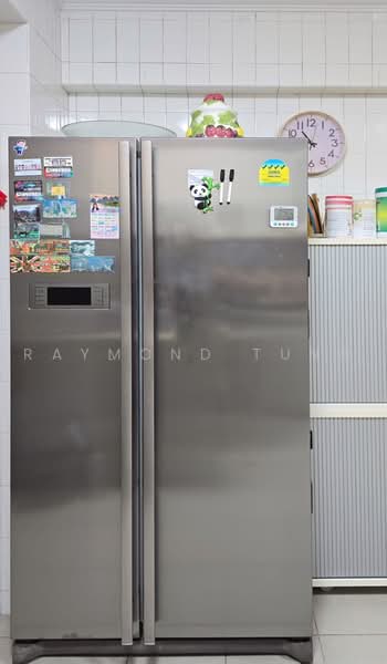 422 Hougang Avenue 6, 422 Hougang Avenue 6, Room Rental, 120 sqft, HDB Flat For Rent, by Raymond Tung, 500234281 - Fridge - PropertyGuru.com.sg