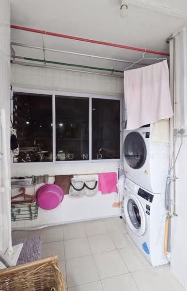 422 Hougang Avenue 6, 422 Hougang Avenue 6, Room Rental, 120 sqft, HDB Flat For Rent, by Raymond Tung, 500234281 - Yard - PropertyGuru.com.sg