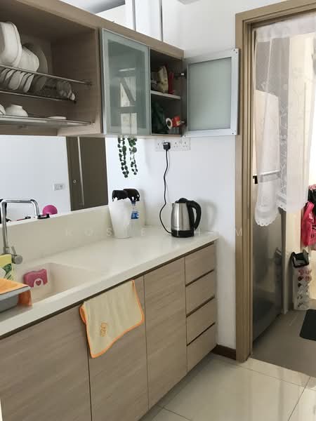 Parc Vera, Hougang Street 32, 2 Bedrooms, 786 sqft, Condominium For Sale, by Rosie Tham, 500234300 - Kitchen - PropertyGuru.com.sg