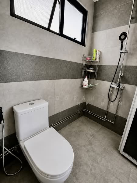 250 Yishun Avenue 9, 250 Yishun Avenue 9, Room Rental, 200 sqft, HDB Flat For Rent, by Deborah Evangeline Gan, 500234301 - Bathroom - PropertyGuru.com.sg