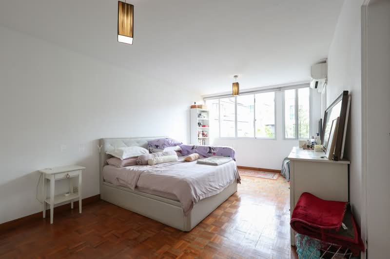 FREEHOLD Terrace in D21, Eng Kong Place, Greenridge Crescent, Clementi Park / Upper Bukit Timah, 5 Bedrooms, 2,400 sqft, Terraced House For Sale, by Phyllis Koh 郭艾廷, 500234304 - Bedroom - PropertyGuru.com.sg