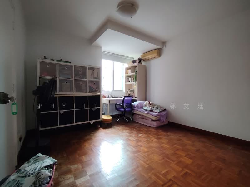 FREEHOLD Terrace in D21, Eng Kong Place, Greenridge Crescent, Clementi Park / Upper Bukit Timah, 5 Bedrooms, 2,400 sqft, Terraced House For Sale, by Phyllis Koh 郭艾廷, 500234304 - Study - PropertyGuru.com.sg