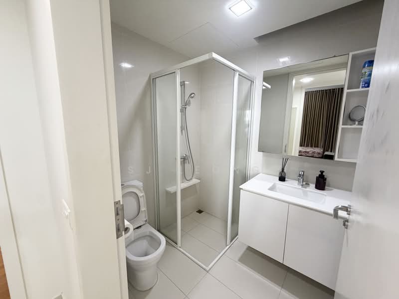 Bedok Residences, 14 Bedok North Drive, 2 Bedrooms, 883 sqft, Condominium For Rent, by SJ Leong, 500234305 - Bathroom - PropertyGuru.com.sg