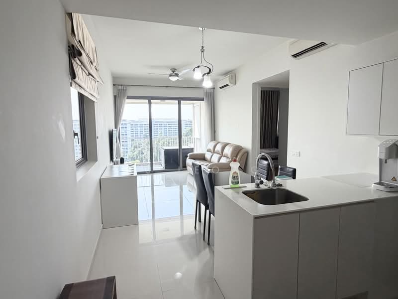 Bedok Residences, 14 Bedok North Drive, 2 Bedrooms, 883 sqft, Condominium For Rent, by SJ Leong, 500234305 - Living Room - PropertyGuru.com.sg