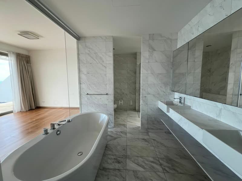 The Coast at Sentosa Cove, 276 Ocean Drive, 5 Bedrooms, 4,596 sqft, Condominium For Sale, by Dolly Chia 谢梅莉, 500234310 - Bathroom - PropertyGuru.com.sg