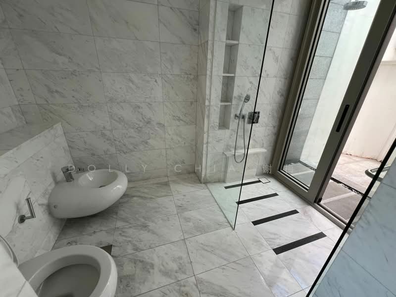 The Coast at Sentosa Cove, 276 Ocean Drive, 5 Bedrooms, 4,596 sqft, Condominium For Sale, by Dolly Chia 谢梅莉, 500234310 - Bathroom - PropertyGuru.com.sg