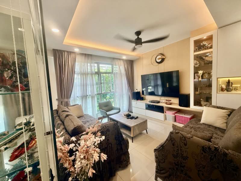 217A Compassvale Drive, 217A Compassvale Drive, Hougang / Punggol / Sengkang, 4 Bedrooms, 1,206 sqft, HDB Flat For Sale, by Jay Kumar, 500234311 - Living Room - PropertyGuru.com.sg
