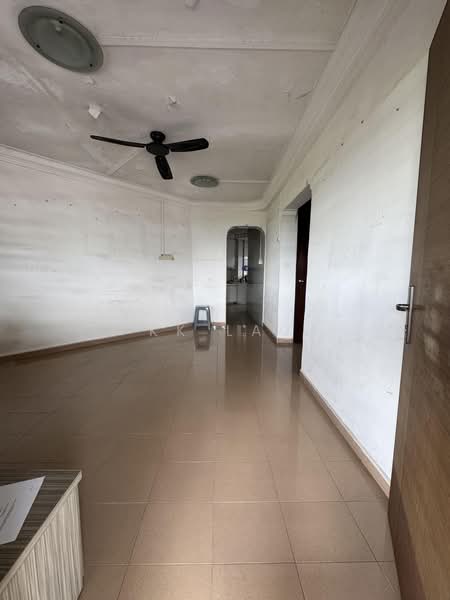 248 HOUGANG AVE 3, HOUGANG AVE 3, 2 Bedrooms, 764 sqft, HDB Flat For Sale, by KK Lau, 500234317 - Living Room - PropertyGuru.com.sg