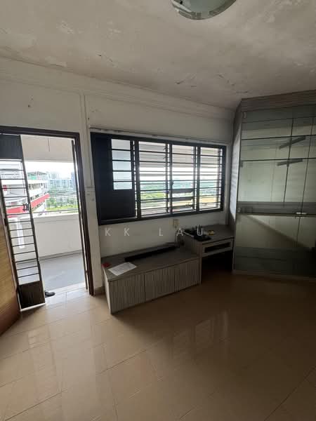 248 HOUGANG AVE 3, HOUGANG AVE 3, 2 Bedrooms, 764 sqft, HDB Flat For Sale, by KK Lau, 500234317 - Living Room - PropertyGuru.com.sg