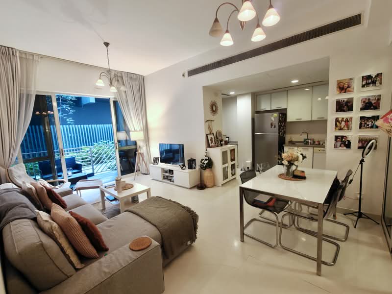 Visioncrest, 37 Oxley Rise, 1 Bedroom, 861 sqft, Condominium For Sale, by Aaron Lin, 500234319 - Living Room - PropertyGuru.com.sg