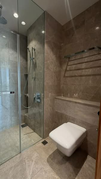 Nyon, 12 Amber Road, 4 Bedrooms, 1,399 sqft, Condominium For Sale, by Janet Lim, 500234320 - Bathroom - PropertyGuru.com.sg