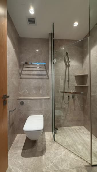 Nyon, 12 Amber Road, 4 Bedrooms, 1,399 sqft, Condominium For Sale, by Janet Lim, 500234320 - Bathroom - PropertyGuru.com.sg