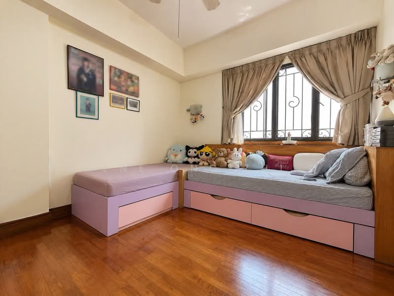 The Mayfair, 1 Jurong East Street 32, 3 Bedrooms, 1,195 sqft, Condominium For Sale, by Kerene Ong Zhi Qi, 500234324 - Bedroom - PropertyGuru.com.sg