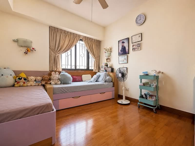 The Mayfair, 1 Jurong East Street 32, 3 Bedrooms, 1,195 sqft, Condominium For Sale, by Kerene Ong Zhi Qi, 500234324 - Bedroom - PropertyGuru.com.sg