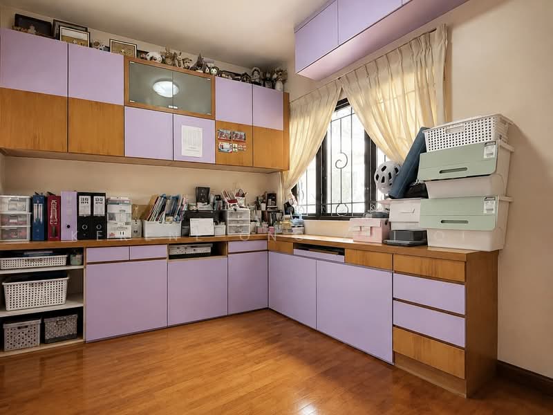 The Mayfair, 1 Jurong East Street 32, 3 Bedrooms, 1,195 sqft, Condominium For Sale, by Kerene Ong Zhi Qi, 500234324 - Bedroom - PropertyGuru.com.sg