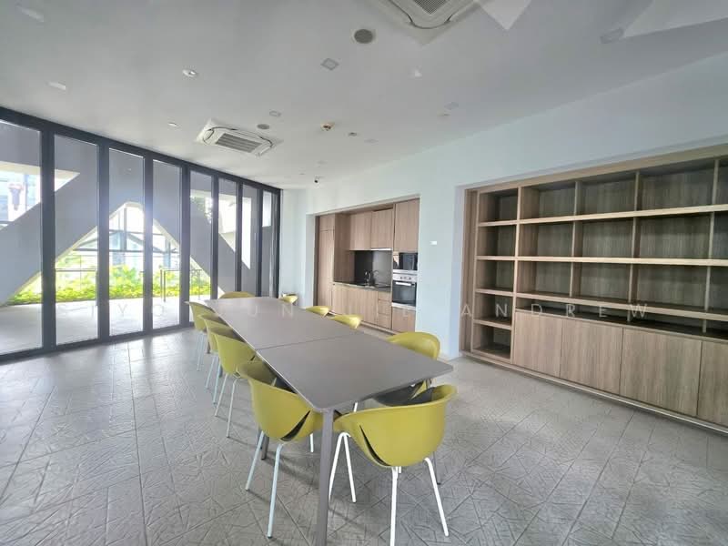 DUO Residences, 1 Fraser Street, 1 Bedroom, 646 sqft, Apartment For Sale, by Siyo Jun Jie Andrew, 500234332 - Lounge - PropertyGuru.com.sg