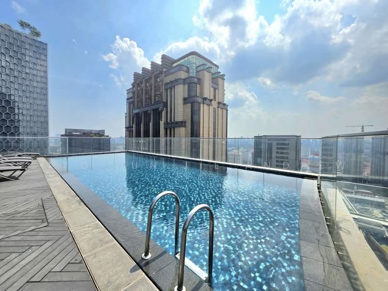 DUO Residences, 1 Fraser Street, 1 Bedroom, 646 sqft, Apartment For Sale, by Siyo Jun Jie Andrew, 500234332 - Pool - PropertyGuru.com.sg