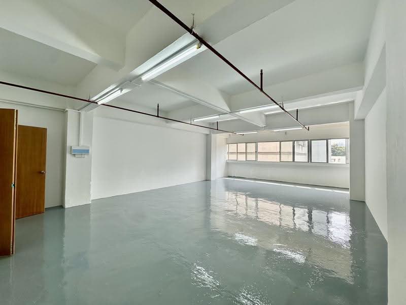 Tong Lee Building, 35 Kallang Pudding Road, Macpherson / Potong Pasir, 1,038 sqft, Light Industrial (B1) For Rent, by Jason Rei, 500234342 - Interior - CommercialGuru.com.sg