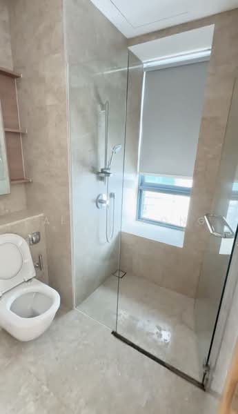 Soleil @ Sinaran, 6 Sinaran Drive, 1 Bedroom, 581 sqft, Condominium For Sale, by Calvin Wong, 500234344 - Bathroom - PropertyGuru.com.sg