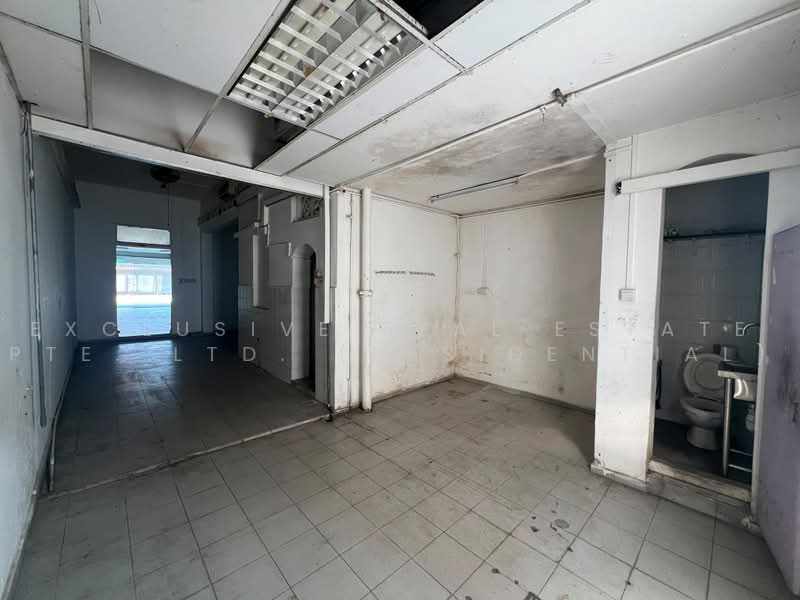 D14 Freehold Shophouse For Sale beside Aljunied MRT, , 4 Bedrooms, 2,400 sqft, Shophouse For Sale, by ARTHUR, 500234352 - Bathroom - PropertyGuru.com.sg