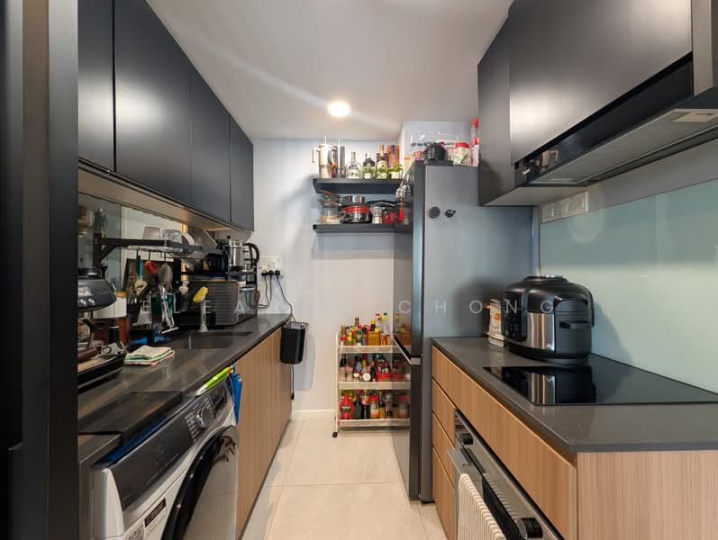 Rezi 24, 39 Lorong 24 Geylang, 2 Bedrooms, 657 sqft, Apartment For Sale, by Eleanor Chong, 500234360 - Kitchen - PropertyGuru.com.sg