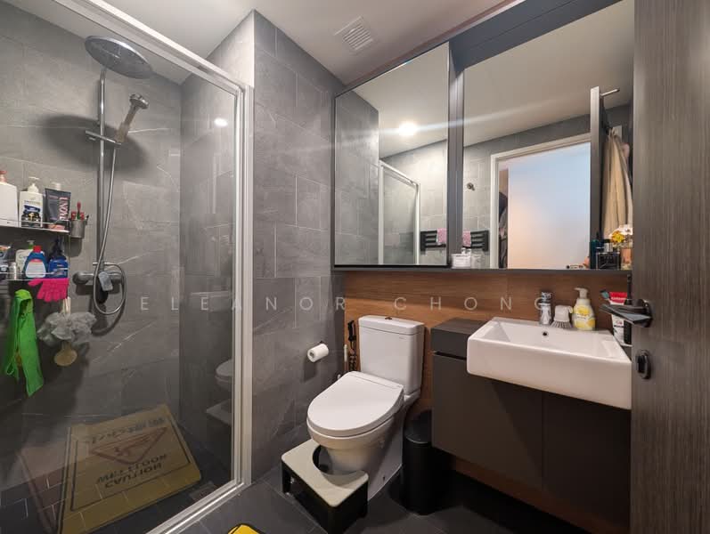 Rezi 24, 39 Lorong 24 Geylang, 2 Bedrooms, 657 sqft, Apartment For Sale, by Eleanor Chong, 500234360 - Bathroom - PropertyGuru.com.sg