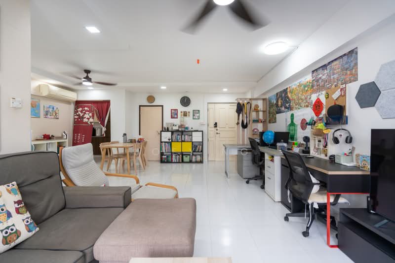 985B Buangkok Crescent, 985B Buangkok Crescent, 3 Bedrooms, 1,184 sqft, HDB Flat For Sale, by Joey Ng, 500234364 - Living Room - PropertyGuru.com.sg