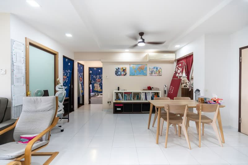 985B Buangkok Crescent, 985B Buangkok Crescent, 3 Bedrooms, 1,184 sqft, HDB Flat For Sale, by Joey Ng, 500234364 - Living Room - PropertyGuru.com.sg