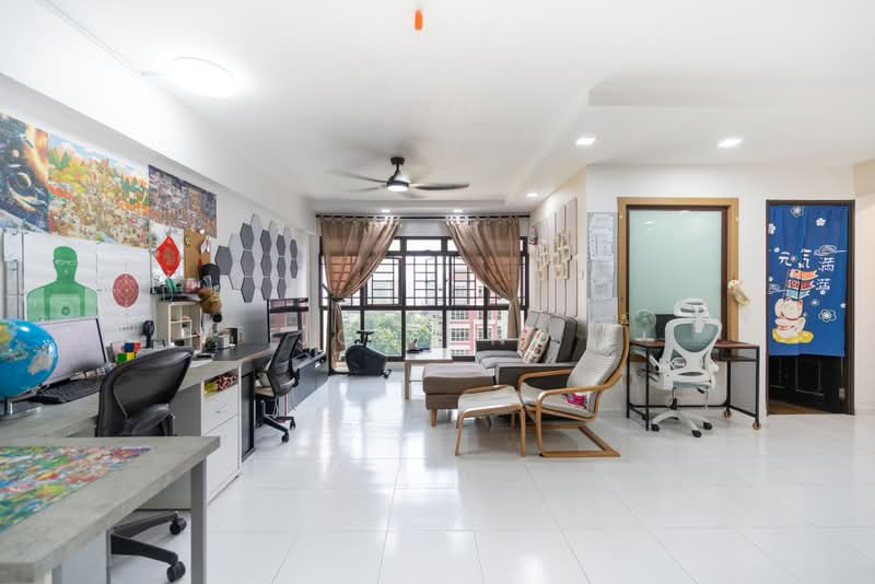 985B Buangkok Crescent, 985B Buangkok Crescent, 3 Bedrooms, 1,184 sqft, HDB Flat For Sale, by Joey Ng, 500234364 - Living Room - PropertyGuru.com.sg